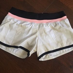 Lululemon Groovy Run Shorts
